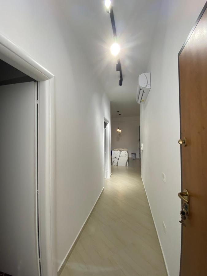 Enid Apartment Вльора Екстер'єр фото